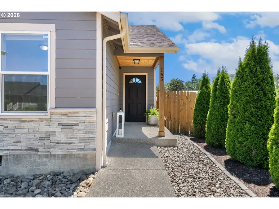 165 Collins Rd, Winston, OR 97496 - #2