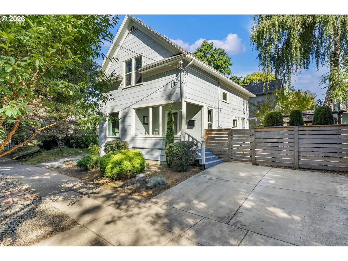 1025 SE Tenino St, Portland, OR 97202 - #1