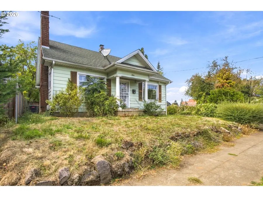 4833 N Commercial Ave, Portland, OR 97217 - #3
