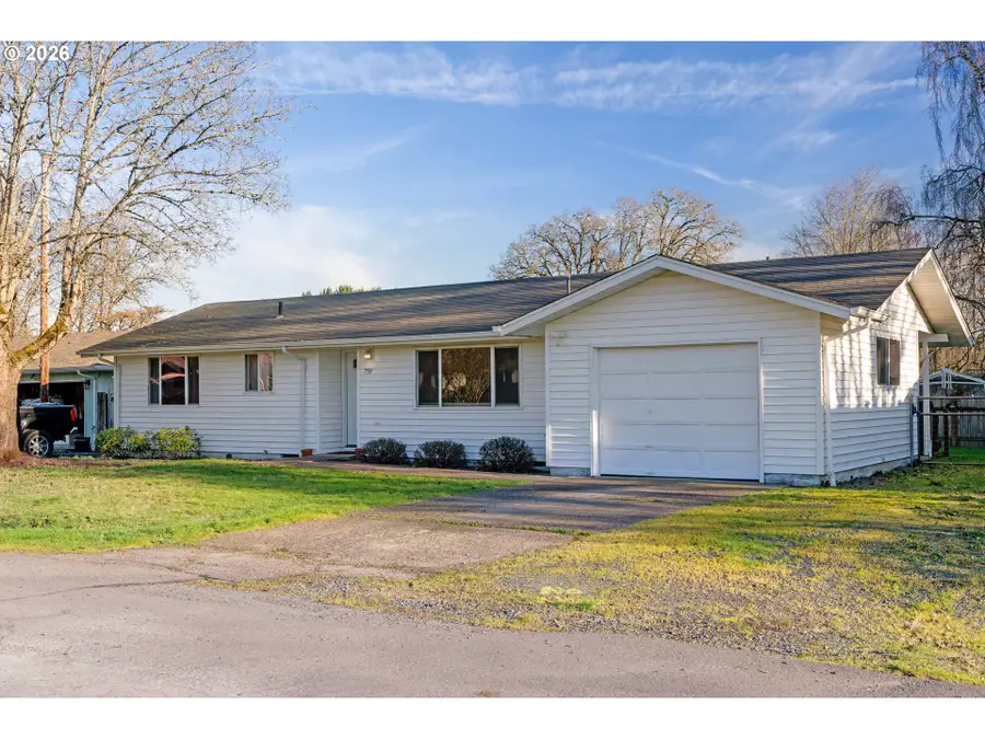 759 SE Elm St, Dundee, OR 97115 - Image #2