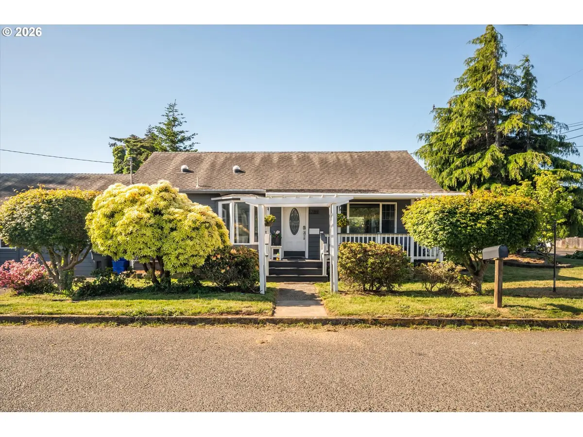 1789 14th St, North Bend, OR 97459 - #1