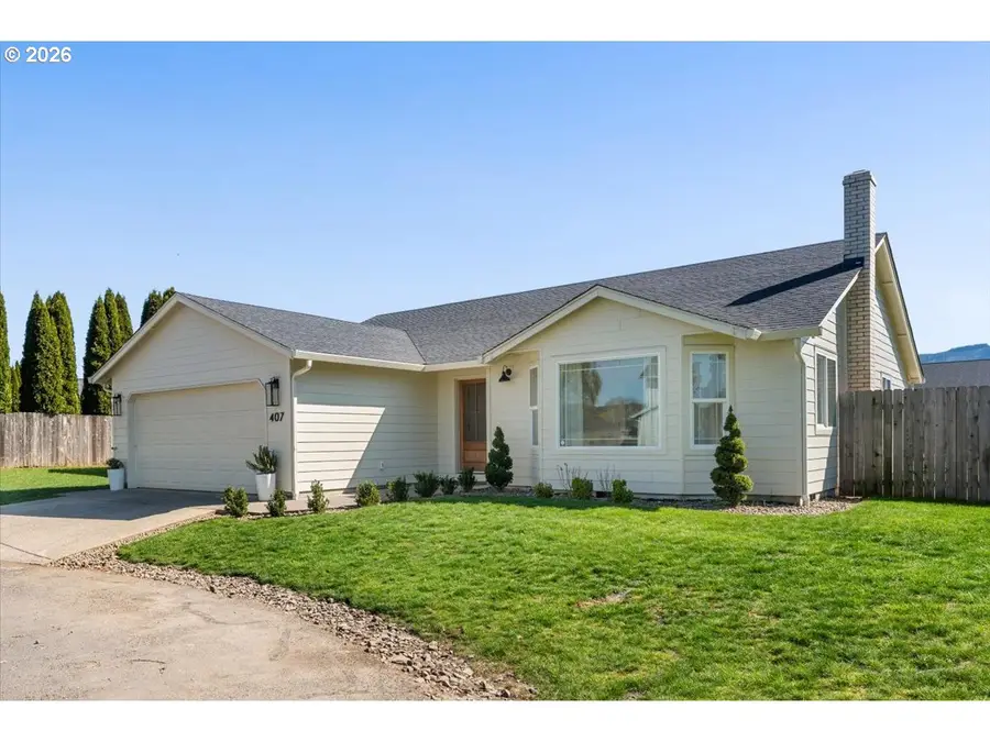 407 E Wilson St, Yacolt, WA 98675 - #2