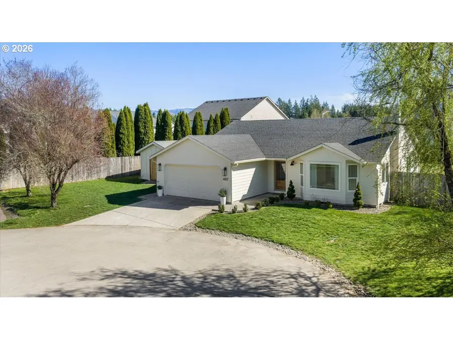 407 E Wilson St, Yacolt, WA 98675 - #3