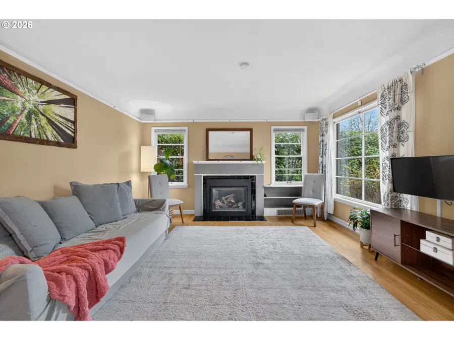 222 SE 62nd Ave, Portland, OR 97215 - #2