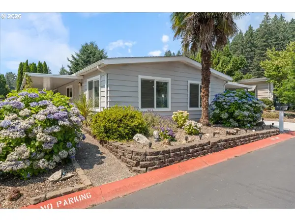 100 SW 195th Ave #10, Beaverton, OR 97006