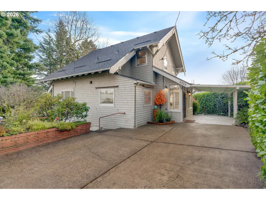 2525 SW Hume Ct, Portland, OR 97219 - Image #2
