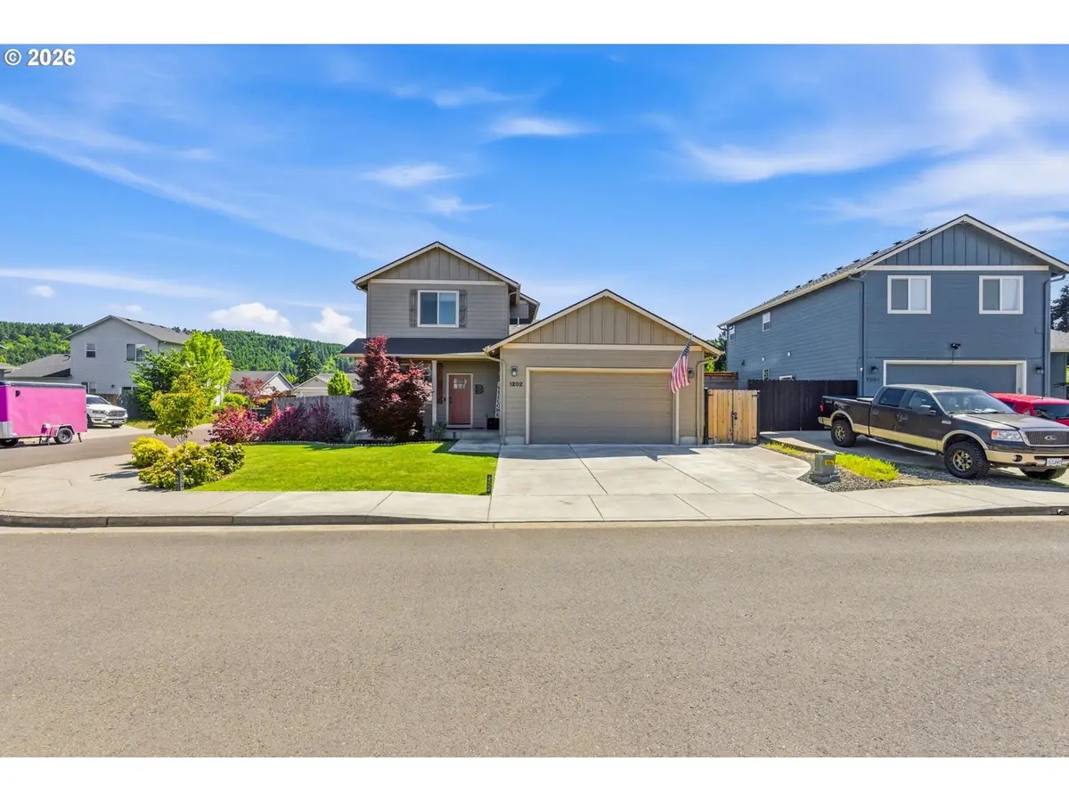 1202 Albatross Ct, Sweet Home, OR 97386 - #1