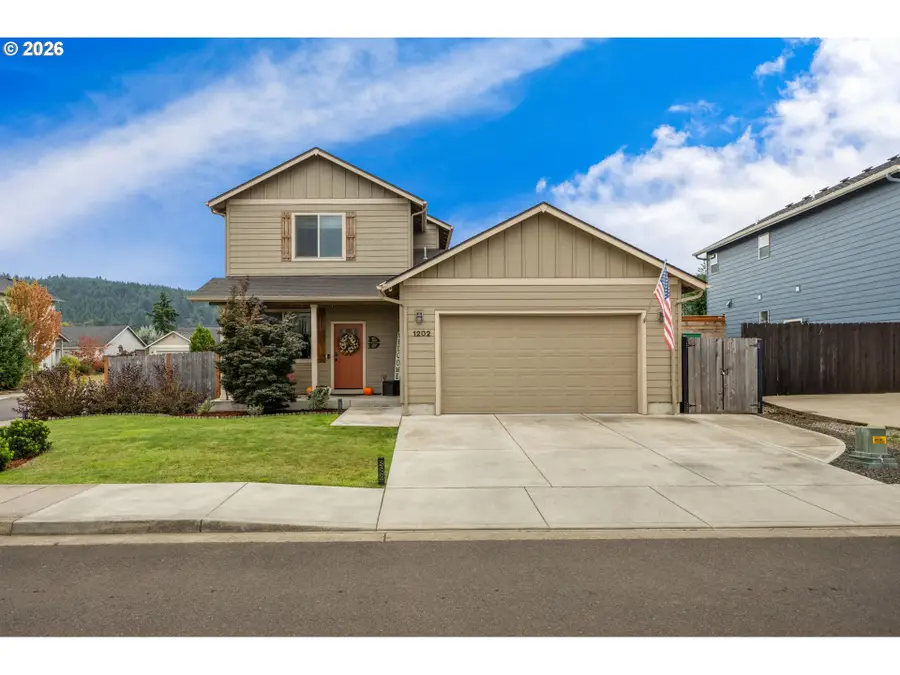 1202 Albatross Ct, Sweet Home, OR 97386 - #2