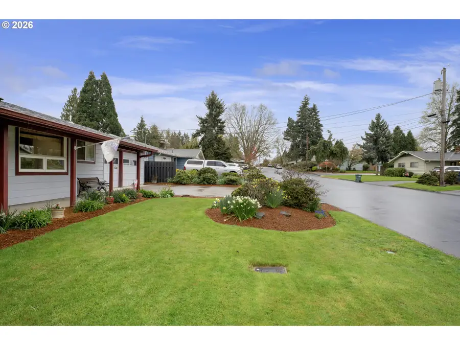 441 N Craven St, Monmouth, OR 97361 - #3