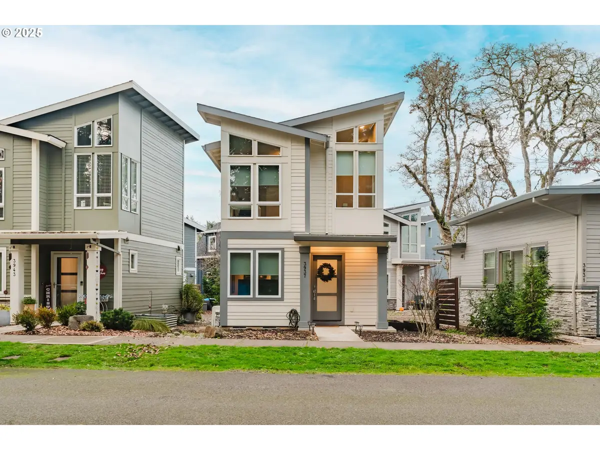 3937 SE Cousteau Dr, Salem, OR 97302 - Image #1