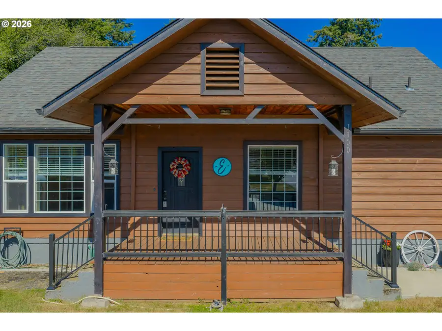 1100 N Juniper St, Coquille, OR 97423 - #2