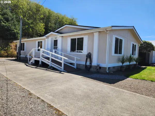 710 Clearlake Ave, WinchesterBay, OR 97467
