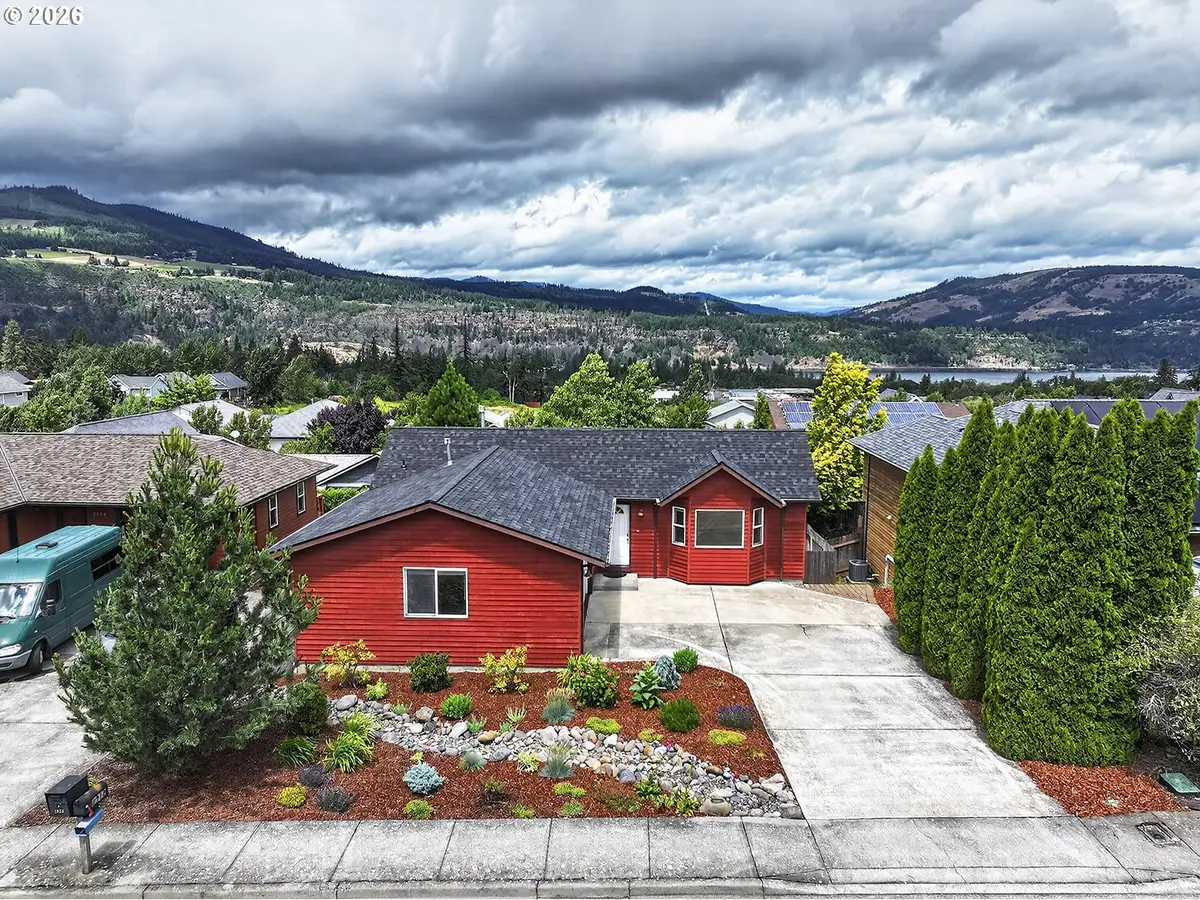 2912 Eugene St, Hood River, OR 97031 - #1