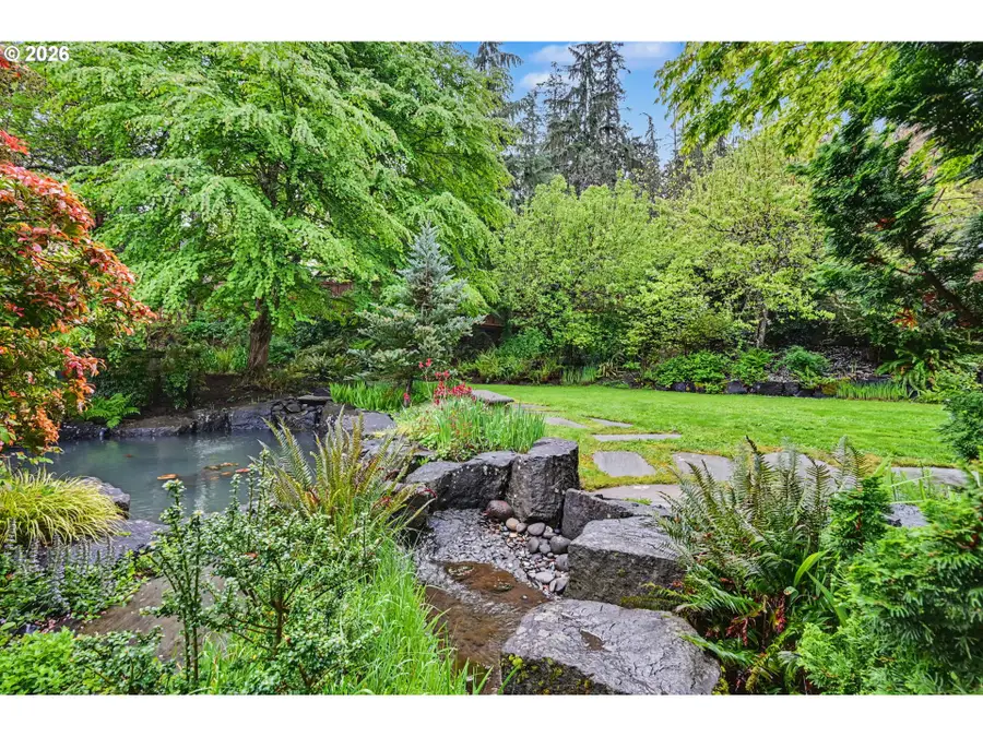 2089 Graham Dr, Eugene, OR 97405 - #2