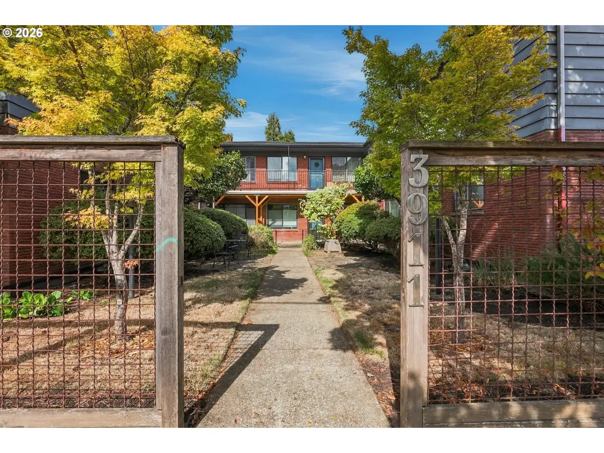 3911 NE Killingsworth St #10, Portland, OR 97211 - #1