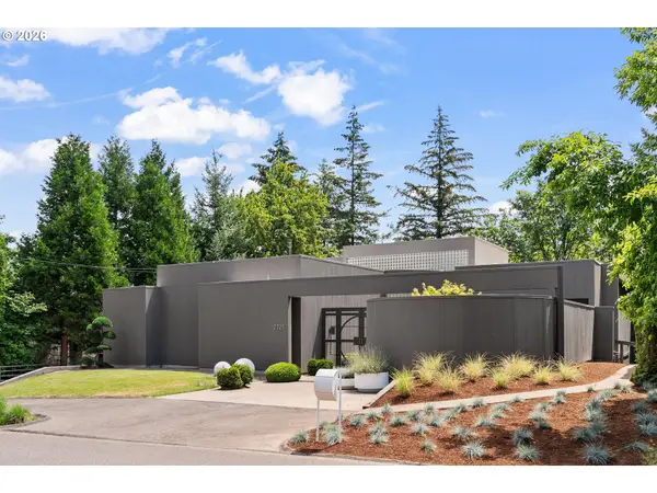 2725 SW Sherwood Dr, Portland, OR 97201