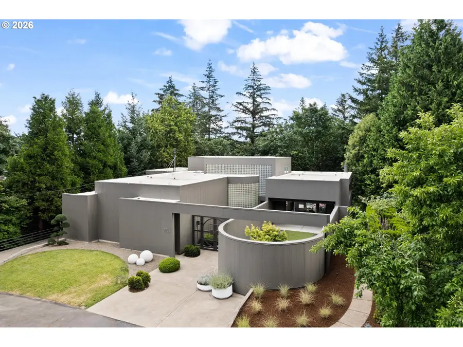 2725 SW Sherwood Dr, Portland, OR 97201 - #2