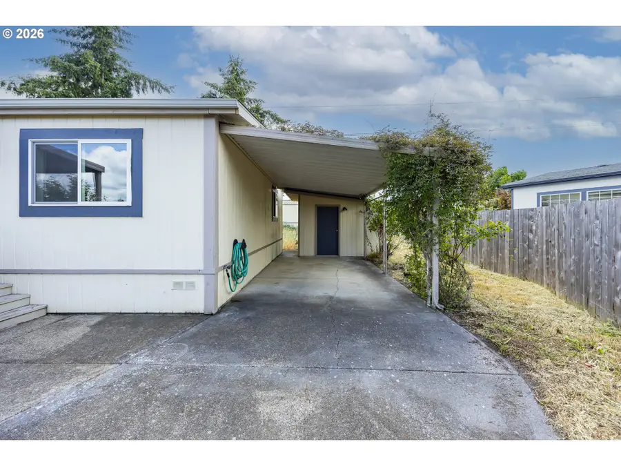 1939 Mcdonald Ct, Springfield, OR 97477 - #3