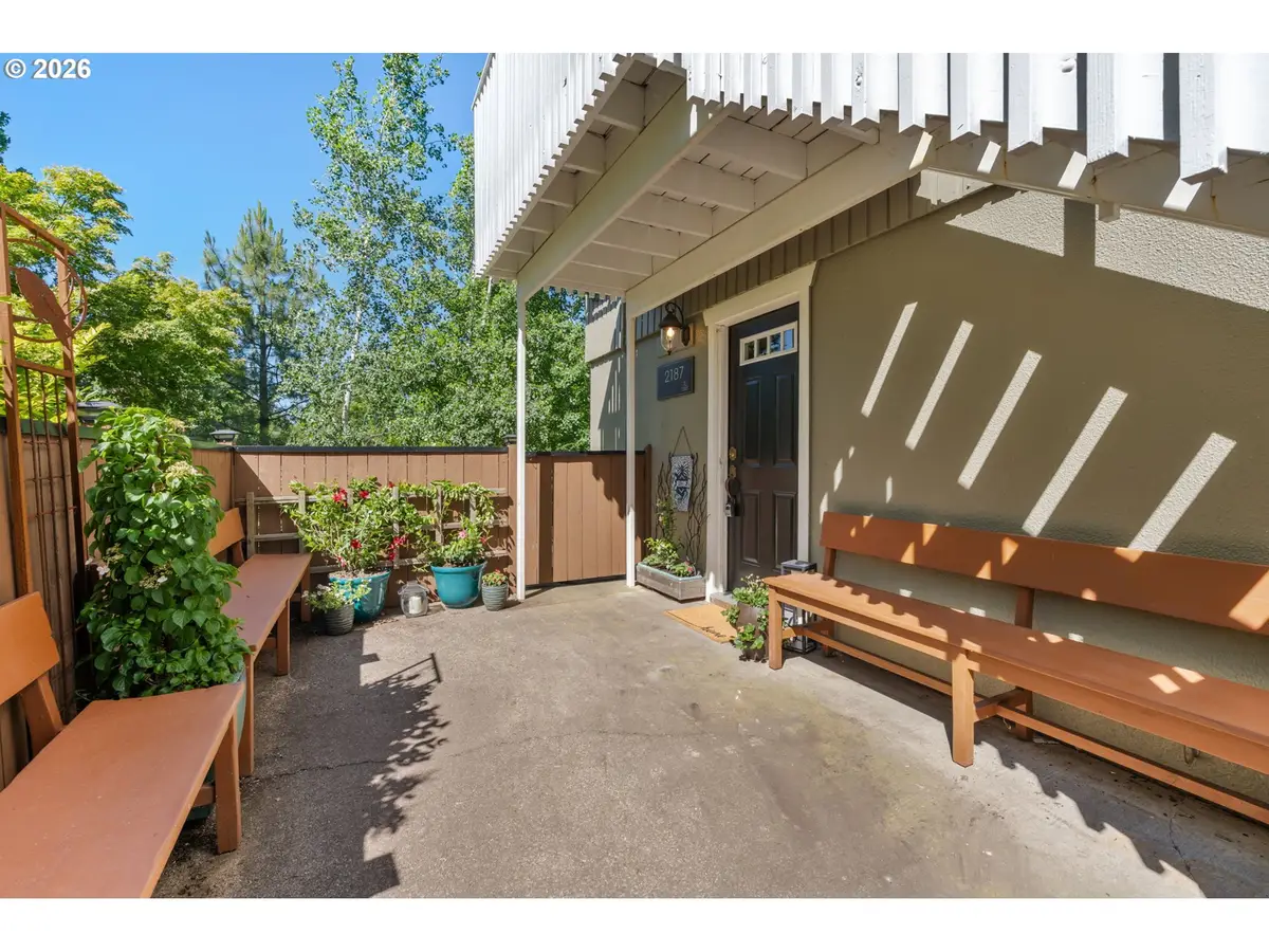2187 W 15th Ct, Eugene, OR 97402 - #1