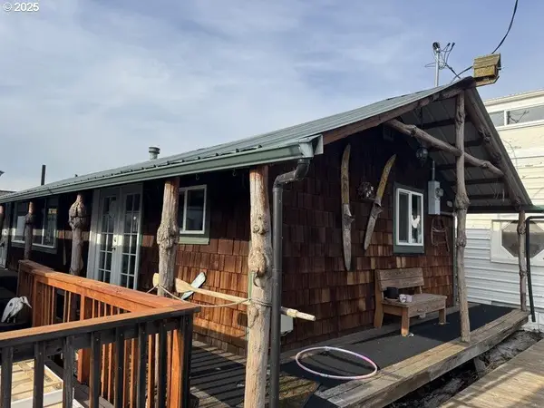 2901 NE Marine Dr. #A19, Portland, OR 97211