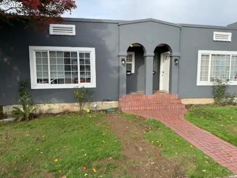 911 Jq Adams St, Oregon City, OR 97045 - Image #2