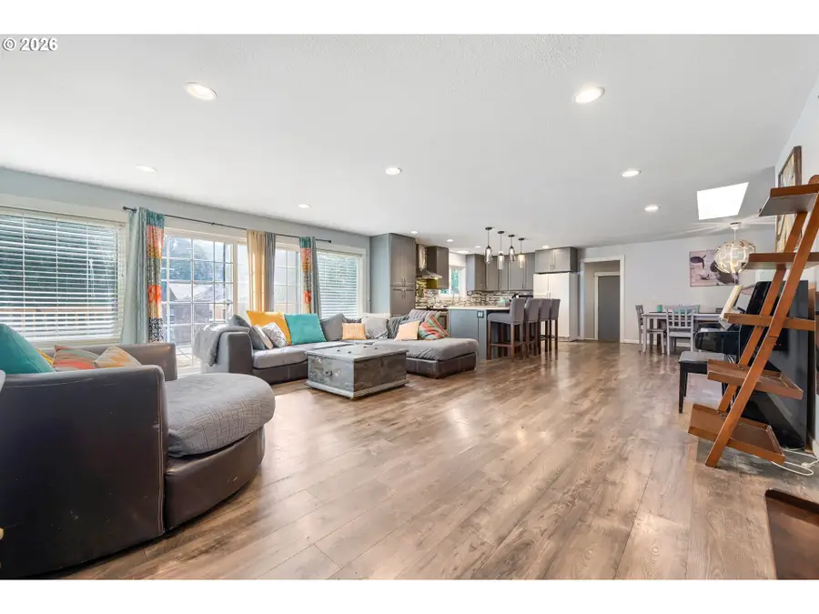 3817 SE Spruce St, Hillsboro, OR 97123 - #3