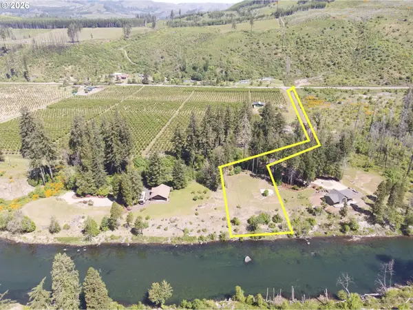 46838 Mckenzie Hwy, Vida, OR 97488