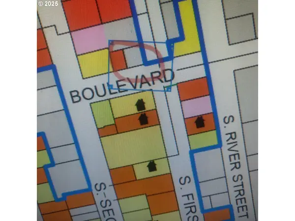 0 S 1st St, StHelens, OR 97051