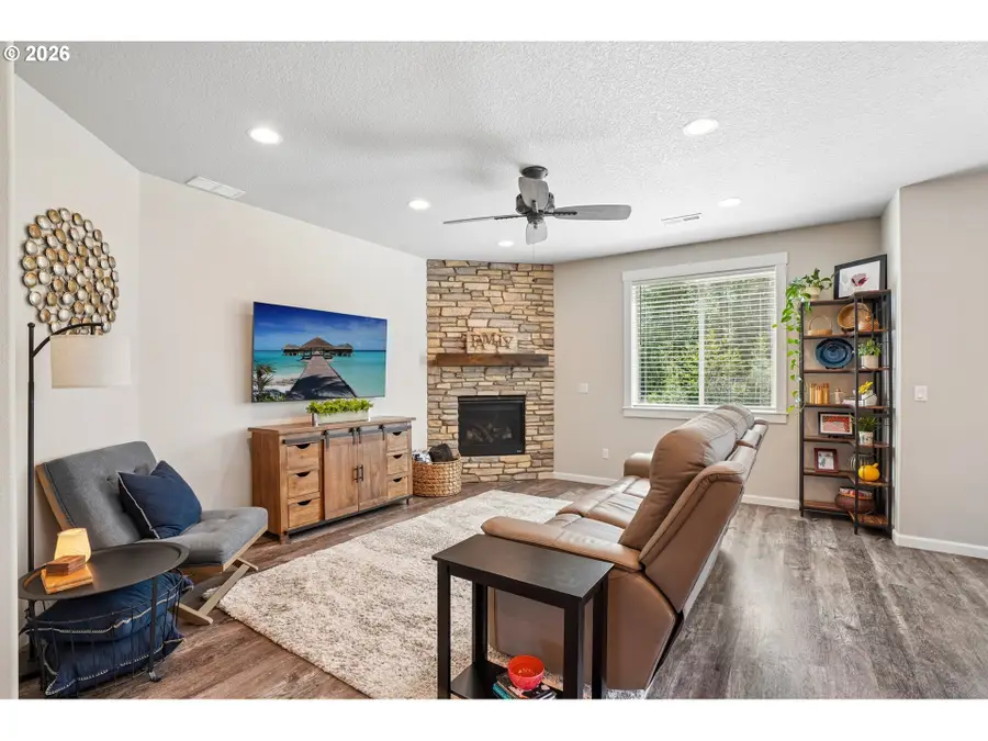 158 Zephyr Dr, Silverlake, WA 98645 - #3