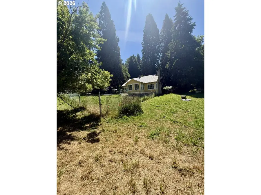 301 Humphrey Addition Rd, Glendale, OR 97442 - #3