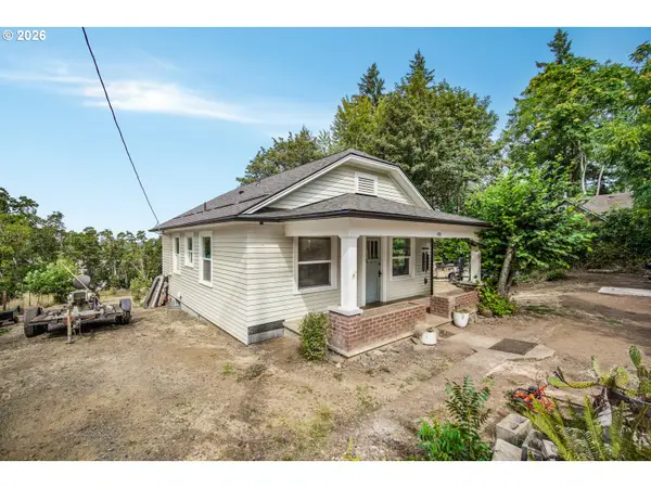 122 Rock St, Silverton, OR 97381