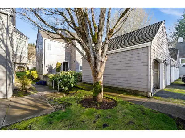 8510 SW Curry Dr #A, Wilsonville, OR 97070