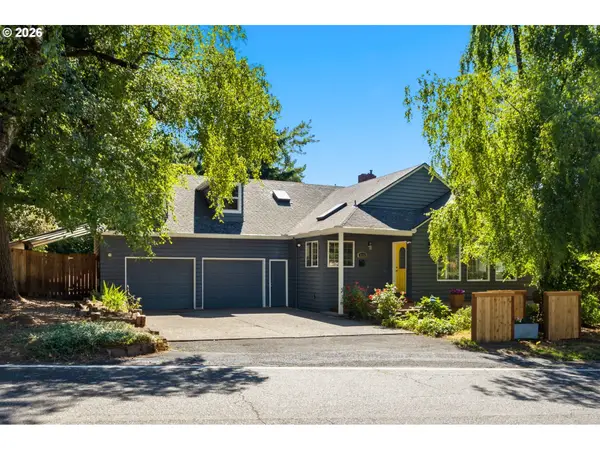 7636 SW Capitol Hill Rd, Portland, OR 97219