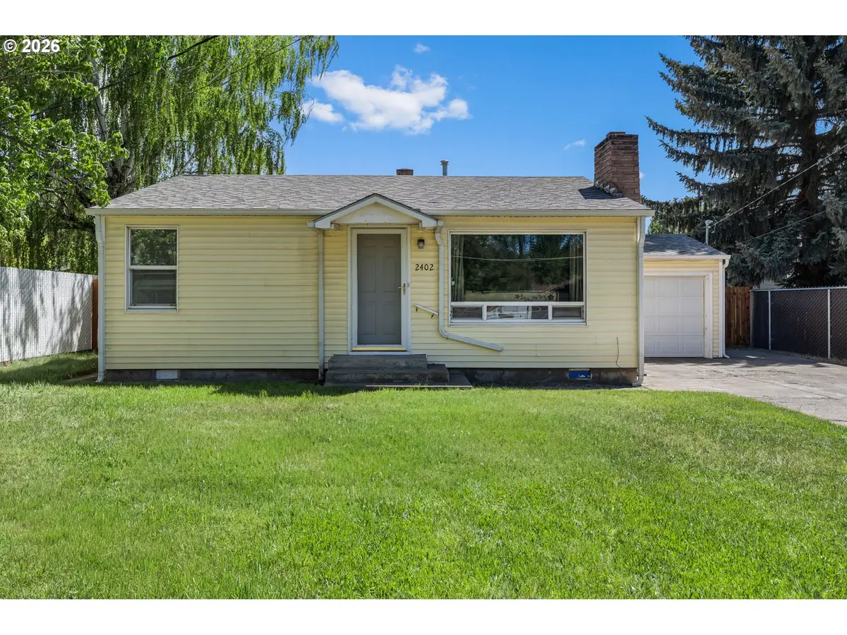 2402 NE 3rd St, Prineville, OR 97754 - #1
