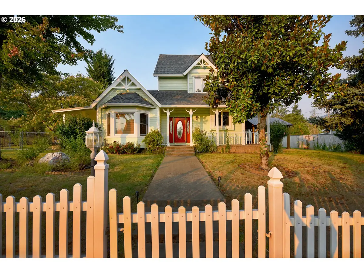 340 NE Second St, Oakland, OR 97462 - #1