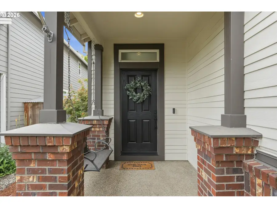 631 N Ironwood Dr, Newberg, OR 97132 - #2