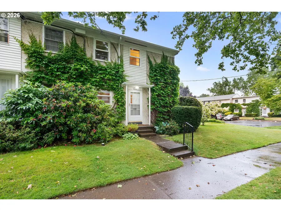 6810 NE Hancock St, Portland, OR 97213 - #2