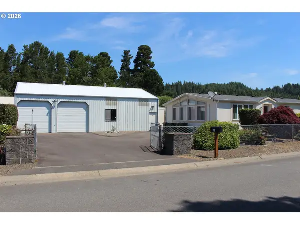 850 Raechel Rd, Lakeside, OR 97449