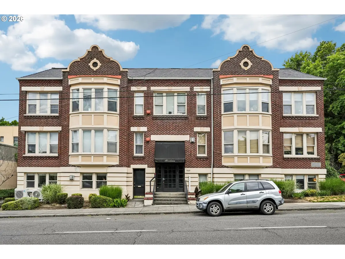 1529 SE Hawthorne Blvd #1, Portland, OR 97214 - #1