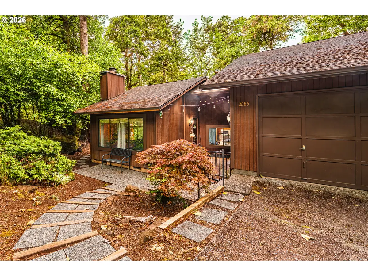 2885 Timberline Dr, Eugene, OR 97405 - #1