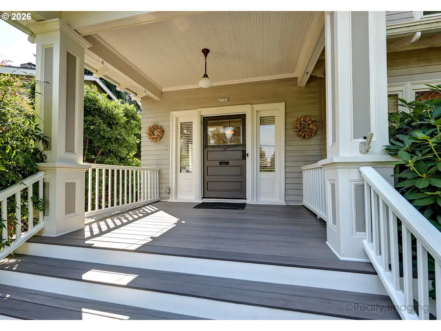 2734 SW Fern St, Portland, OR 97201 - #3