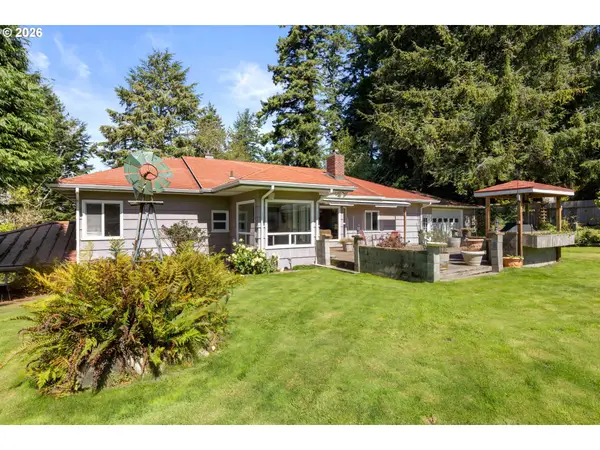 1459 Kingwood Ave, CoosBay, OR 97420