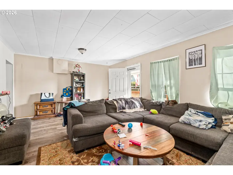 217 Pitt St, Gardiner, OR 97441 - Image #3