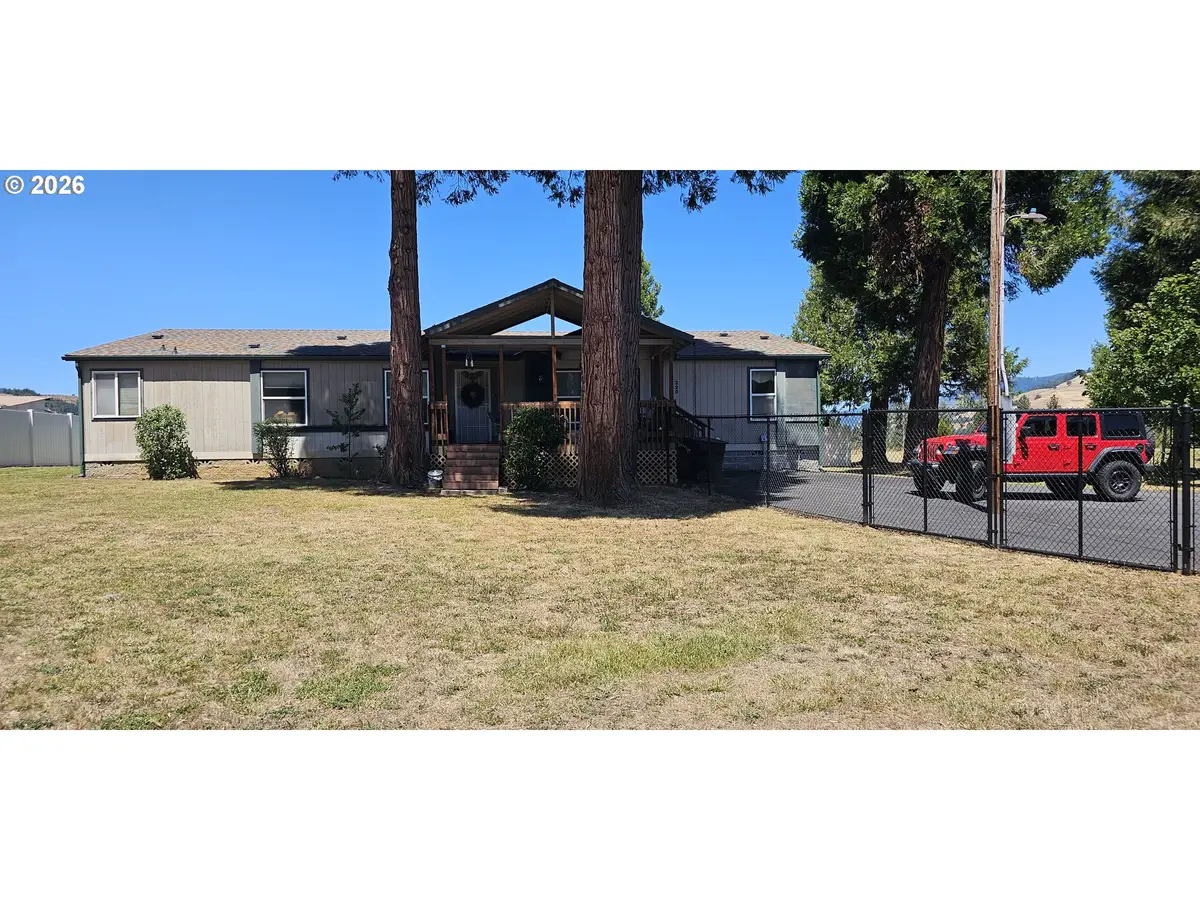 220 Wild River Dr, Roseburg, OR 97470 - #1