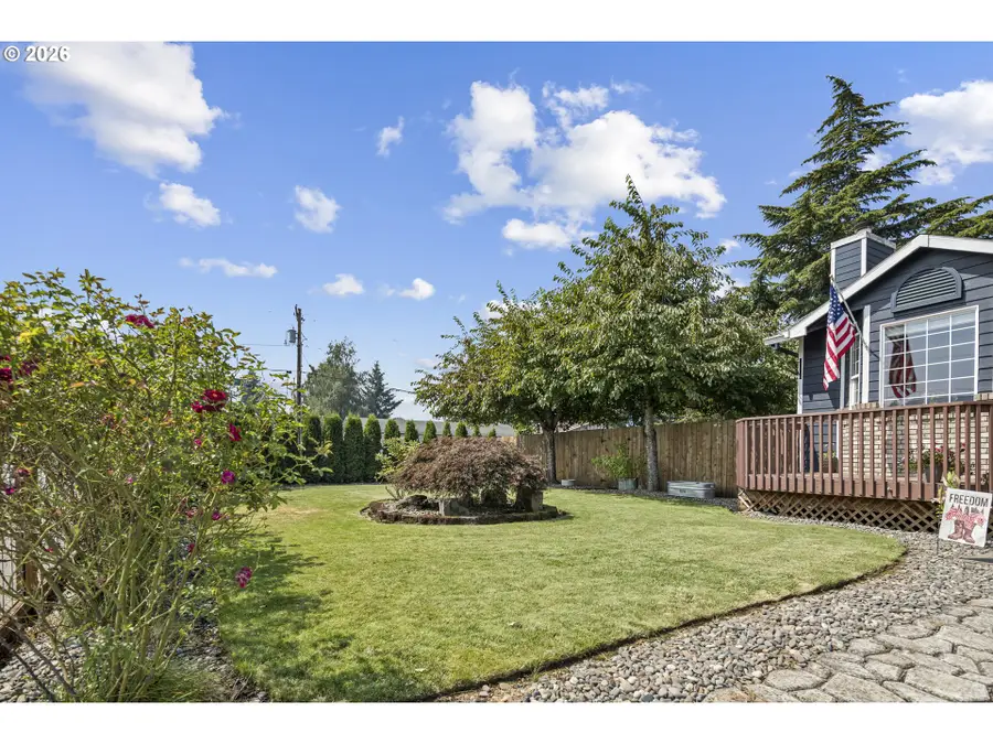 1001 N Broadway St, Estacada, OR 97023 - #3