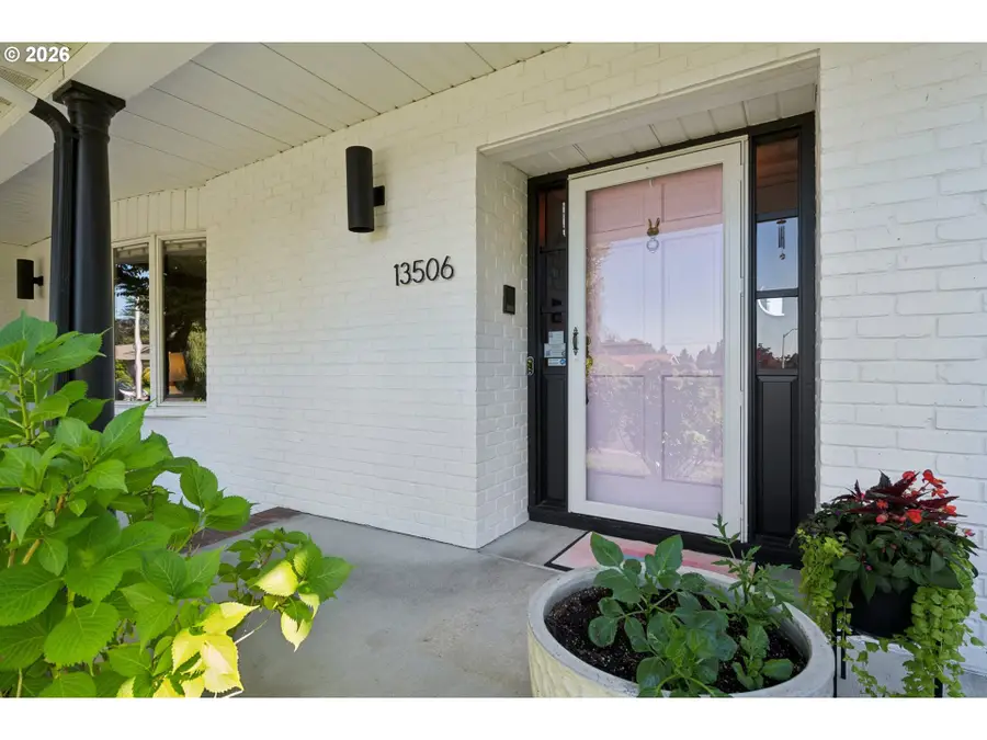 13506 NE Hassalo St, Portland, OR 97230 - #3