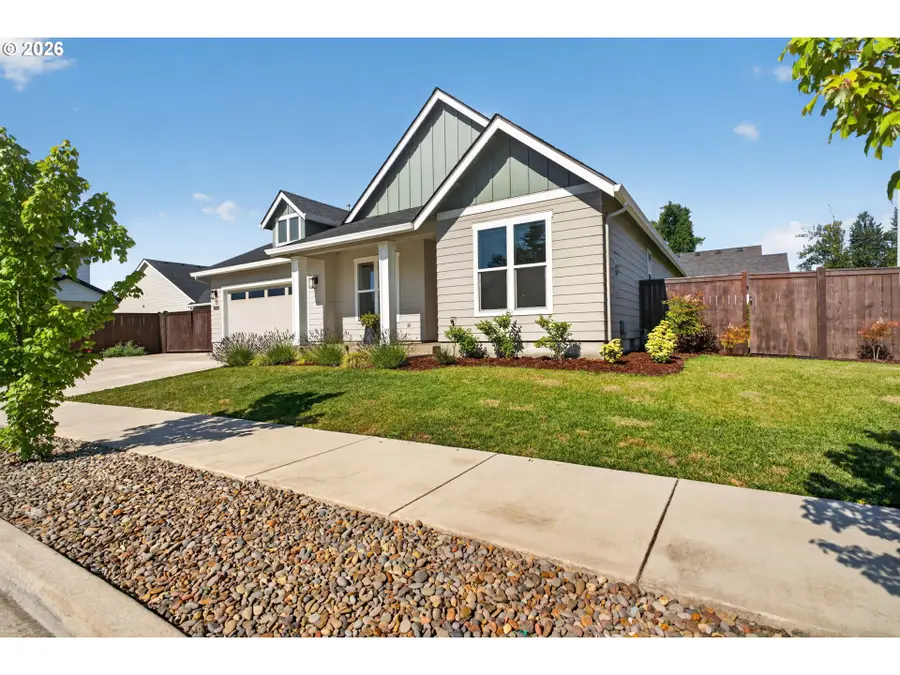 1020 S 33rd St, Springfield, OR 97478 - #2