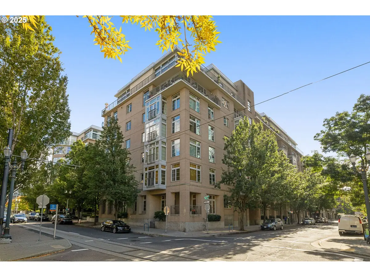 1130 NW 12th Ave #412, Portland, OR 97209 - #1