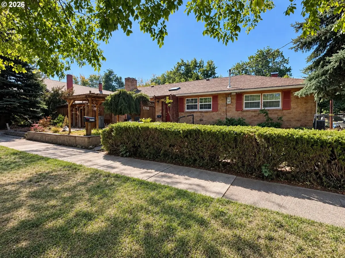 1710 1st St, La Grande, OR 97850 - #1