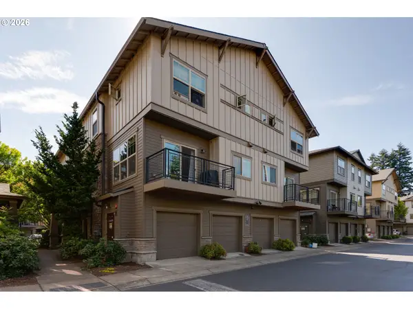 646 NE Roydon Ln, Hillsboro, OR 97006
